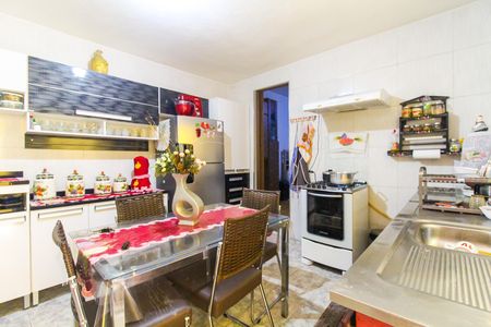 Casa à venda com 125m², 3 quartos e 2 vagasCozinha