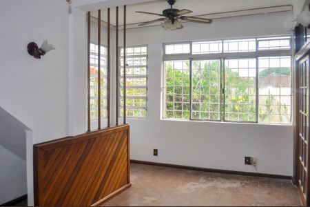 Apartamento à venda com 220m², 3 quartos e 3 vagasCopa 