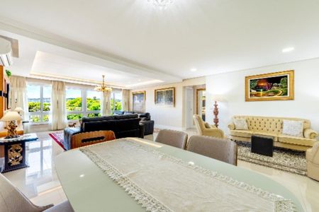 Foto 13 de apartamento à venda com 3 quartos, 135m² em Petrópolis, Porto Alegre