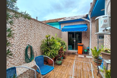 Casa à venda com 90m², 2 quartos e sem vaga Casa à venda com 90m², 2 quartos e sem vagaQuintal