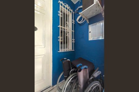 Casa à venda com 90m², 2 quartos e sem vaga Casa à venda com 90m², 2 quartos e sem vagaFachada