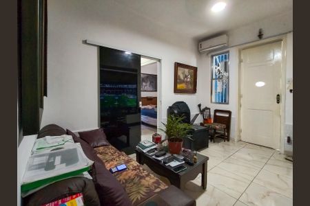 Casa à venda com 90m², 2 quartos e sem vaga Casa à venda com 90m², 2 quartos e sem vagaSala