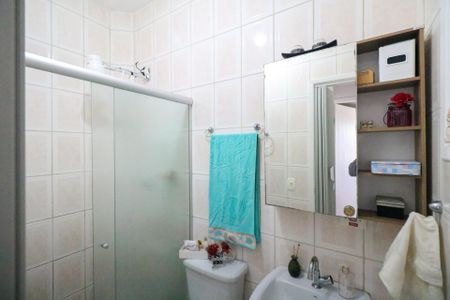 Casa à venda com 106m², 2 quartos e 1 vagaBanheiro