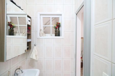 Casa à venda com 106m², 2 quartos e 1 vagaBanheiro