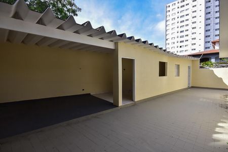 Casa para alugar com 274m², 6 quartos e 4 vagasQuintal