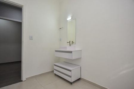 Casa para alugar com 274m², 6 quartos e 4 vagasBanheiro