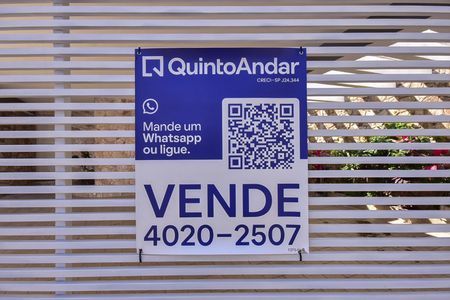 Casa para alugar com 274m², 6 quartos e 4 vagasFachada