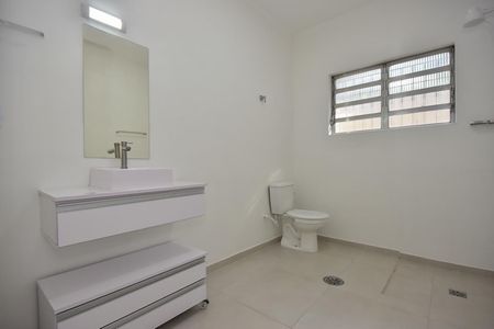 Casa para alugar com 274m², 6 quartos e 4 vagasBanheiro