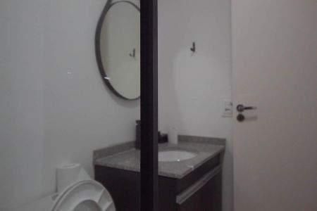 Apartamento para alugar com 39m², 2 quartos e sem vaga Apartamento para alugar com 39m², 2 quartos e sem vagaBanheiro
