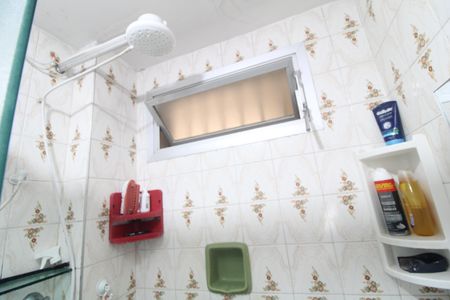 Banheiro de apartamento à venda com 2 quartos, 48m² em Vila Santana, São Paulo