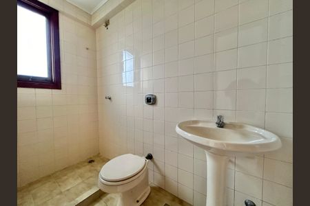 Apartamento à venda com 299m², 3 quartos e 2 vagas Apartamento à venda com 299m², 3 quartos e 2 vagasLavabo