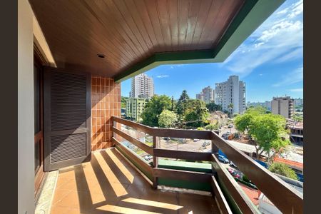 Apartamento à venda com 299m², 3 quartos e 2 vagas Apartamento à venda com 299m², 3 quartos e 2 vagasSacada
