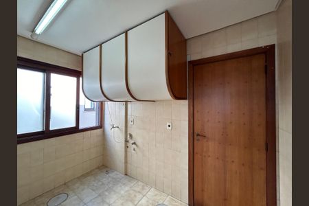 Apartamento à venda com 299m², 3 quartos e 2 vagas Apartamento à venda com 299m², 3 quartos e 2 vagasÁrea de Serviço