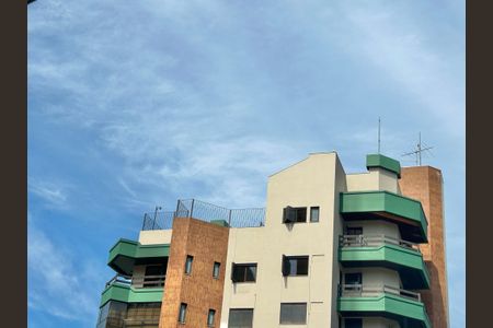 Apartamento à venda com 299m², 3 quartos e 2 vagas Apartamento à venda com 299m², 3 quartos e 2 vagasTriplex