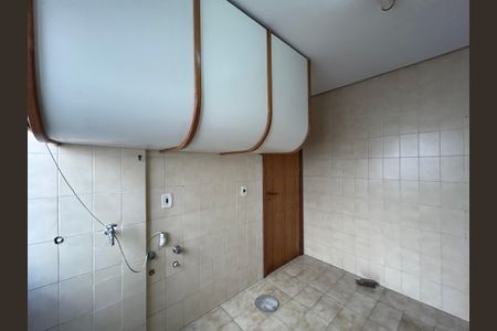 Apartamento à venda com 299m², 3 quartos e 2 vagas Apartamento à venda com 299m², 3 quartos e 2 vagasÁrea de Serviço