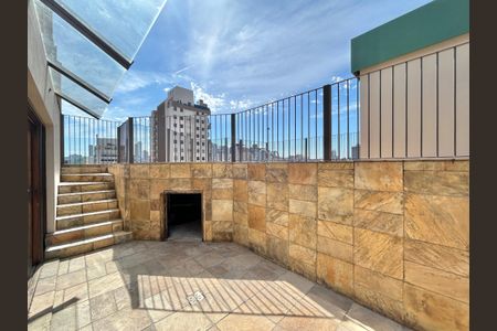 Apartamento à venda com 299m², 3 quartos e 2 vagas Apartamento à venda com 299m², 3 quartos e 2 vagasVaranda