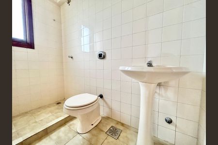 Apartamento à venda com 299m², 3 quartos e 2 vagas Apartamento à venda com 299m², 3 quartos e 2 vagasLavabo
