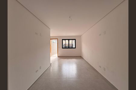Casa à venda com 132m², 4 quartos e 2 vagasSala