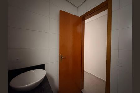 Casa à venda com 132m², 4 quartos e 2 vagasBanheiro