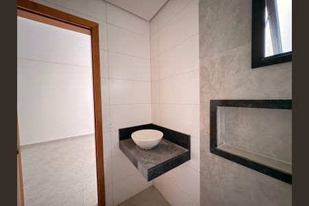 Casa à venda com 132m², 4 quartos e 2 vagasBanheiro Da suíte 1