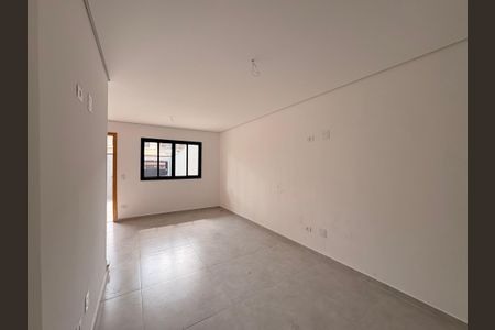 Casa à venda com 132m², 4 quartos e 2 vagasSala