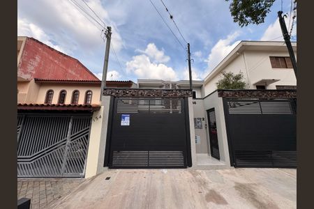 Casa à venda com 132m², 4 quartos e 2 vagasFachada + plaquinha 