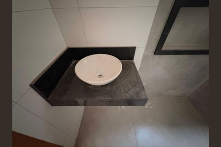 Casa à venda com 132m², 4 quartos e 2 vagasBanheiro Da suíte 1