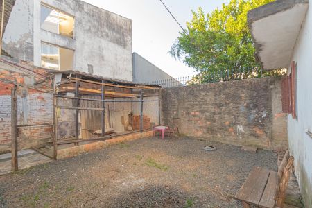 Casa à venda com 120m², 4 quartos e 2 vagasQuintal