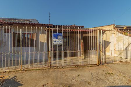 Casa à venda com 120m², 4 quartos e 2 vagasFachada/Vista da Rua