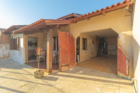 Casa à venda com 120m², 4 quartos e 2 vagasGaragem/Fachada