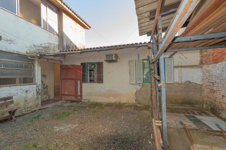 Casa à venda com 120m², 4 quartos e 2 vagasQuintal