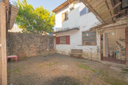 Casa à venda com 120m², 4 quartos e 2 vagasQuintal