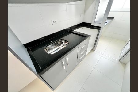 Apartamento à venda com 56m², 2 quartos e 1 vaga Apartamento à venda com 56m², 2 quartos e 1 vagaCozinha