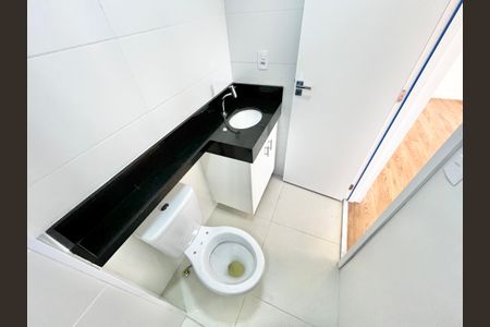 Apartamento à venda com 56m², 2 quartos e 1 vaga Apartamento à venda com 56m², 2 quartos e 1 vagaBanheiro