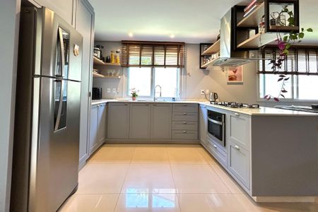 Casa para alugar com 127m², 3 quartos e 2 vagasCozinha 