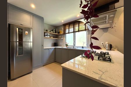 Casa para alugar com 127m², 3 quartos e 2 vagasCozinha 