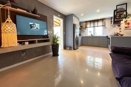 Casa para alugar com 127m², 3 quartos e 2 vagasSala