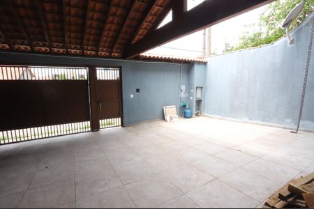 Casa para alugar com 300m², 2 quartos e 6 vagasGaragem
