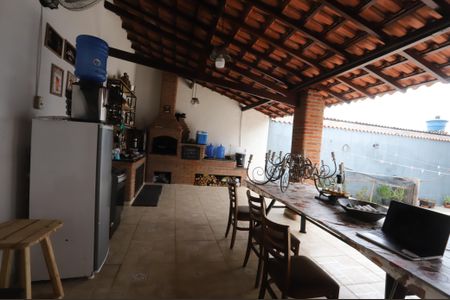 Casa para alugar com 300m², 2 quartos e 6 vagasChurrasqueira