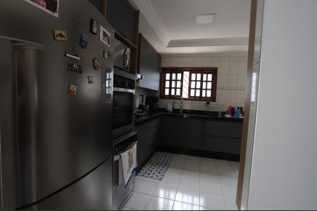 Casa para alugar com 300m², 2 quartos e 6 vagasCozinha