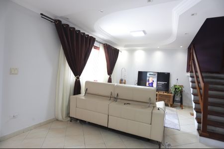 Sala de casa para alugar com 2 quartos, 300m² em Jardim Suzano, Suzano