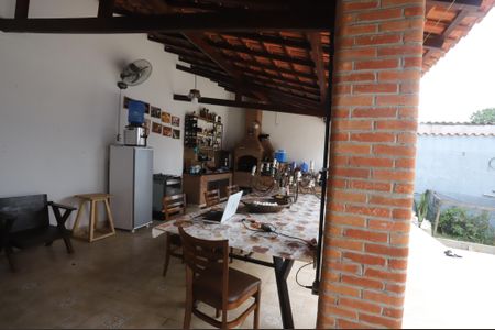 Casa para alugar com 300m², 2 quartos e 6 vagasChurrasqueira