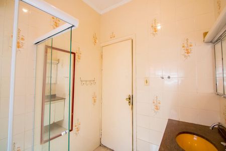 Casa à venda com 250m², 3 quartos e 4 vagas Casa à venda com 250m², 3 quartos e 4 vagasBanheiro social