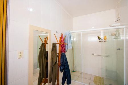 Casa à venda com 250m², 3 quartos e 4 vagas Casa à venda com 250m², 3 quartos e 4 vagasBanheiro do quarto 1