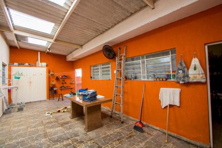 Casa à venda com 250m², 3 quartos e 4 vagas Casa à venda com 250m², 3 quartos e 4 vagasÁrea de serviço