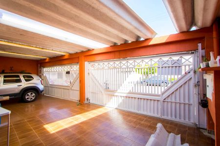 Casa à venda com 250m², 3 quartos e 4 vagas Casa à venda com 250m², 3 quartos e 4 vagasGaragem