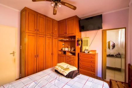 Casa à venda com 250m², 3 quartos e 4 vagas Casa à venda com 250m², 3 quartos e 4 vagasQuarto 1 - Suíte