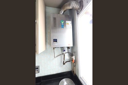 Apartamento à venda com 76m², 2 quartos e 1 vagaÁrea de Serviço - Aquecedor 