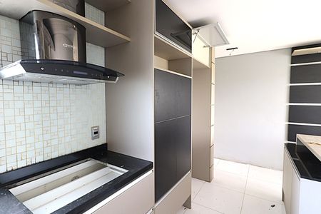 Apartamento à venda com 76m², 2 quartos e 1 vagaCozinha - Armários