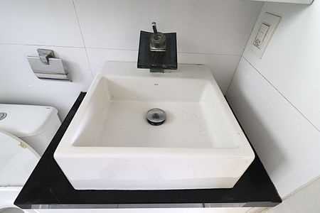 Apartamento à venda com 76m², 2 quartos e 1 vagaBanheiro - torneira